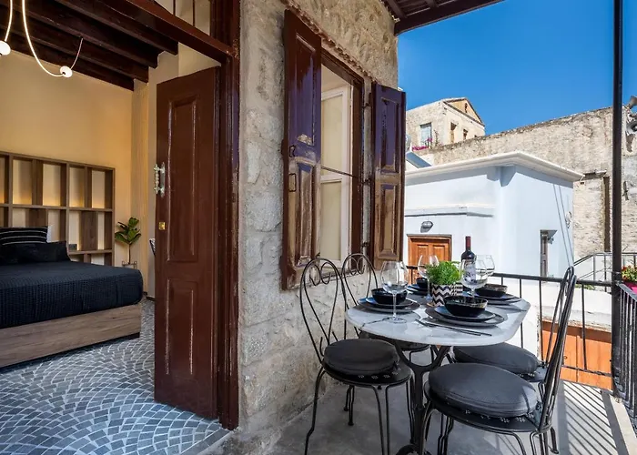 Apartment Townhall *